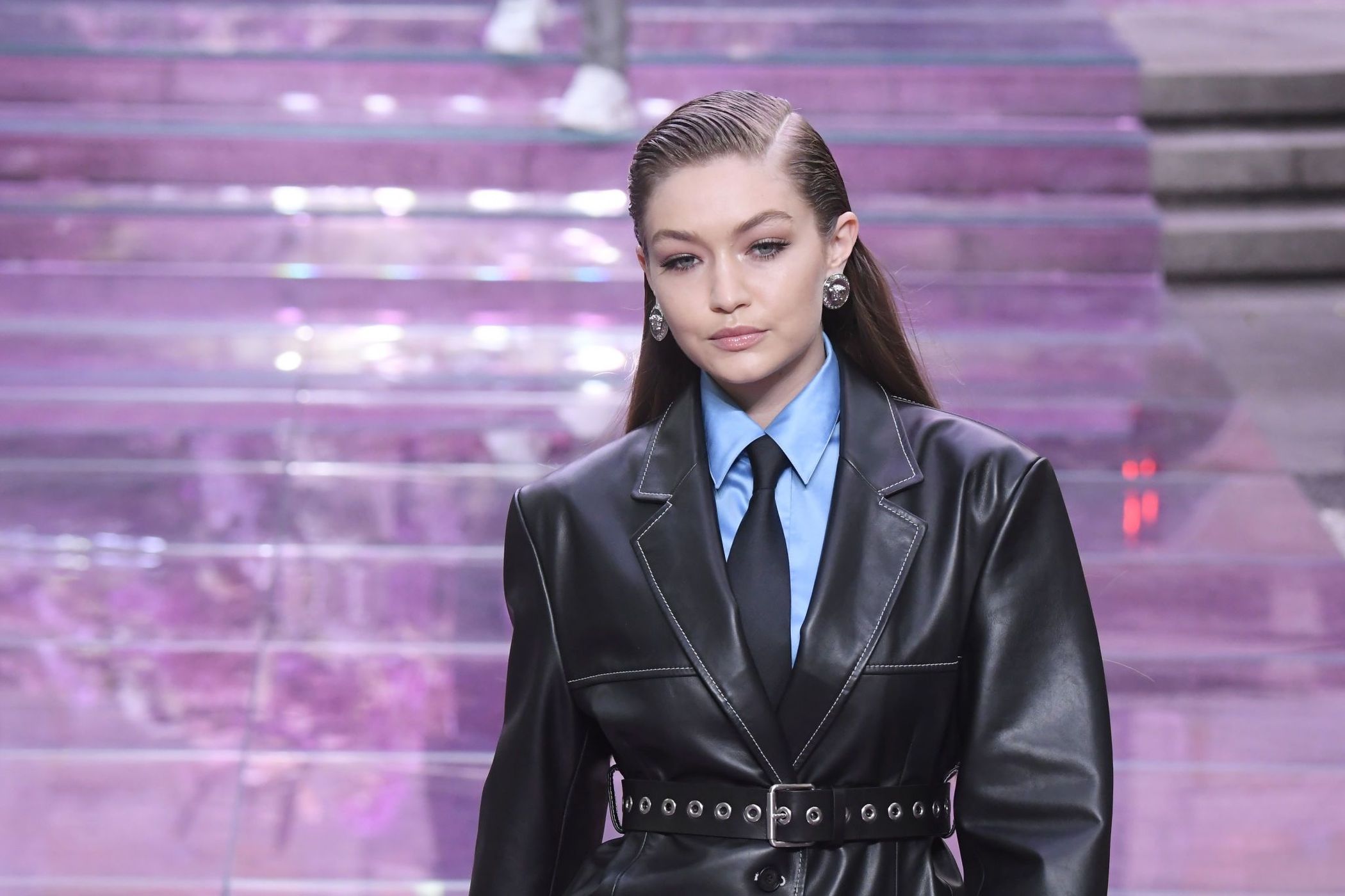 Gigi Hadid Versace Fash Show Milan June 10