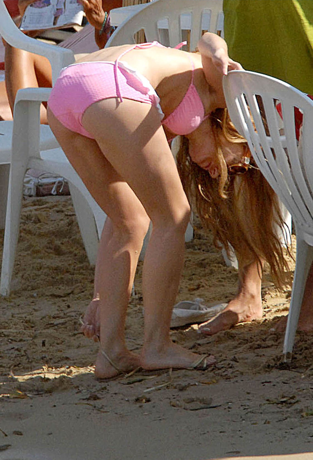 Geri Halliwell Pink Bikini 02