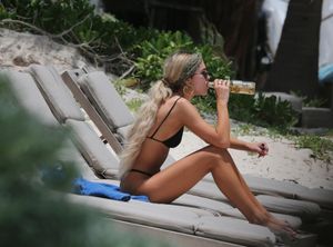 Delilah Belle Hamlin â€“ Sexy Thong Bikini Candids On the Beach in Tulum-a6x8k4lyzn.jpg