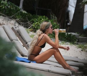 Delilah Belle Hamlin â€“ Sexy Thong Bikini Candids On the Beach in Tulum-t6x8k4mjyz.jpg