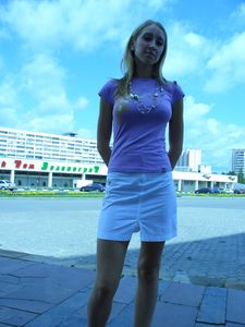 Russian-blonde-like-to-flash-x225-h6xwadv7ye.jpg