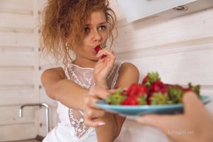 Julia Yaroshenko - Set 14 f7aepm9xt5