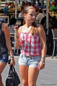Candid Hotties - 03 k7bms8eop5