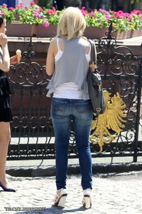Candid Hotties - 03 j7bmtgwidt