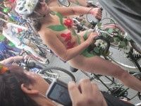 Fremont Solstice Naked Cyclists 2012 - MORE!!-y7c5ragz5d.jpg