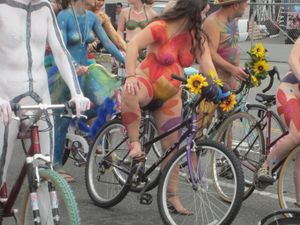 Fremont Solstice Naked Cyclists 2012 - MORE!!-07c5rai6hk.jpg