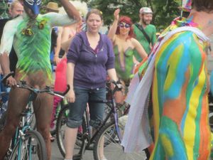 Fremont Solstice Naked Cyclists 2012 - MORE!!77c5ra2ujz.jpg