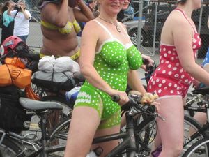 Fremont Solstice Naked Cyclists 2012 - MORE!!-i7c5rattrb.jpg
