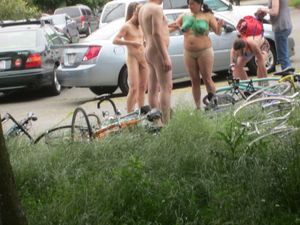 Fremont Solstice Naked Cyclists 2012 - MORE!!-f7c5rbbh27.jpg