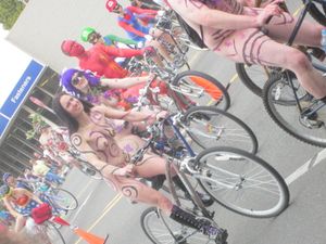 Fremont Solstice Naked Cyclists 2012 - MORE!!-i7c5rbcr02.jpg