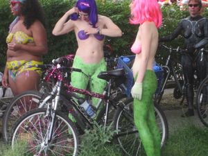 Fremont Solstice Naked Cyclists 2012 - MORE!!-e7c5rbqs60.jpg