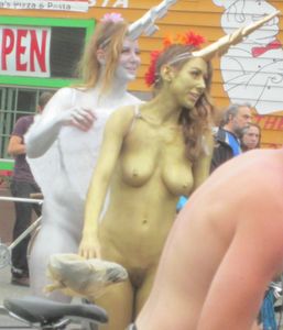 Fremont Solstice Naked Cyclists 2012 - MORE!!-f7c5rcoybj.jpg