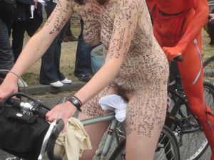 Fremont Solstice Naked Cyclists 2012-x7c5r0xfsk.jpg