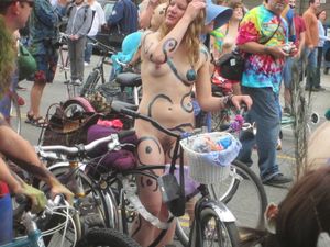 Fremont Solstice Naked Cyclists 2012 - MORE!!-27c5rcxioy.jpg