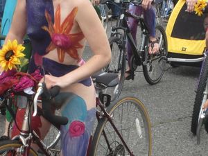 Fremont Solstice Naked Cyclists 2012-i7c5r1ibfz.jpg