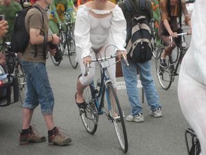 Fremont Solstice Naked Cyclists 2012 - MORE!!-l7c5rdnbdn.jpg
