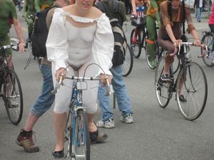 Fremont Solstice Naked Cyclists 2012 - MORE!!-47c5rdpvn4.jpg