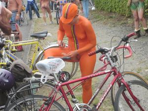 Fremont Solstice Naked Cyclists 2012-j7c5r1qxph.jpg