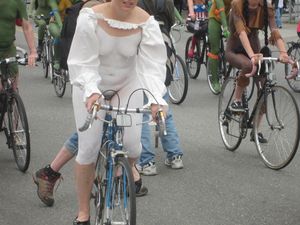 Fremont Solstice Naked Cyclists 2012 - MORE!!-47c5rdqgkd.jpg