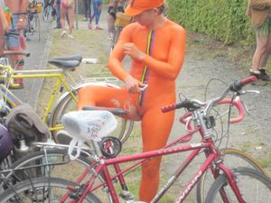 Fremont-Solstice-Naked-Cyclists-2012-07c5r1soiy.jpg