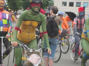 Fremont Solstice Naked Cyclists 2012 - MORE!!-r7c5rdui2g.jpg
