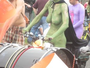 Fremont Solstice Naked Cyclists 2012 - MORE!!-q7c5red5vb.jpg