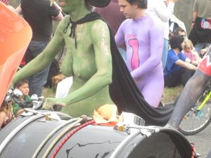 Fremont-Solstice-Naked-Cyclists-2012-MORE%21%21-g7c5reey0v.jpg