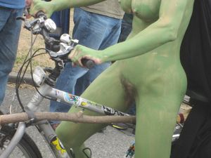 Fremont Solstice Naked Cyclists 2012 - MORE!!-m7c5refd3f.jpg
