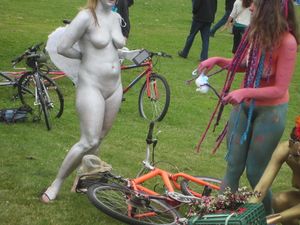 Fremont Solstice Naked Cyclists 2012 - MORE!!-37c5re74uj.jpg