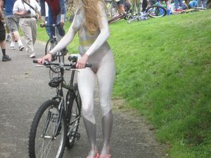 Fremont Solstice Naked Cyclists 2012 - MORE!!-77c5retv7d.jpg