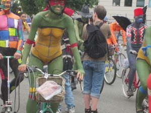 Fremont Solstice Naked Cyclists 2012-57c5r2wl2t.jpg