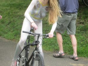 Fremont Solstice Naked Cyclists 2012 - MORE!!-q7c5rexpzp.jpg