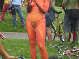 Fremont Solstice Naked Cyclists 2012 - MORE!!-t7c5rfahop.jpg