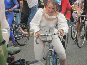 Fremont Solstice Naked Cyclists 2012-o7c5r3blcw.jpg