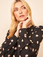 44889846_creed-dress_kisses_2.jpg